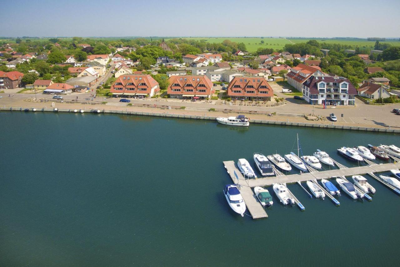 Hafenhäuser Wiek FeWo 06 Balkon, Meerblick Wiek auf Rügen Exterior foto